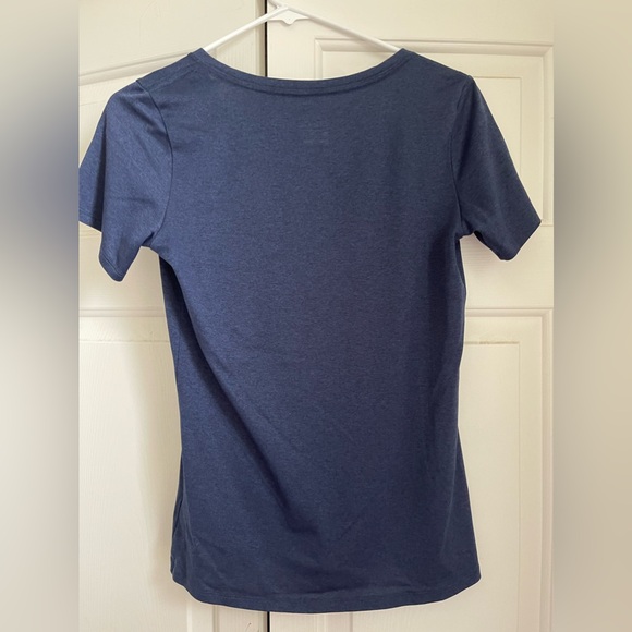 Houston Astros Nike Tee T-Shirt, Women’s XS, V-Neck, Blue, Short Sleeve dri-fit - Picture 5 of 5